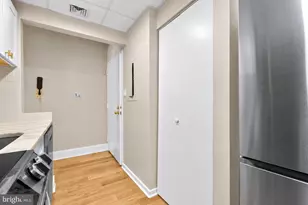 1716 Wallace St, Philadelphia, PA 19130 - Photo 13