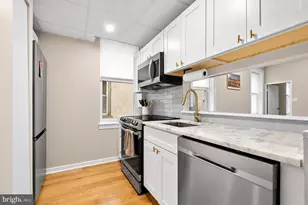 1716 Wallace St, Philadelphia, PA 19130 - Photo 11