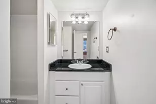 2001 Hamilton St, Philadelphia, PA 19130 - Photo 17