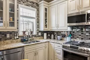 704 S 23rd St, Philadelphia, PA 19146 - Photo 11
