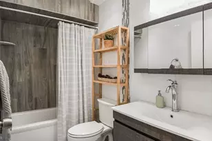 704 S 23rd St, Philadelphia, PA 19146 - Photo 17