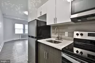 4247 Locust St, Philadelphia, PA 19104 - Photo 9