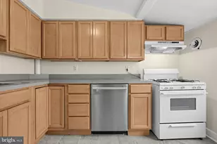 135 Dawson St, Philadelphia, PA 19127 - Photo 9