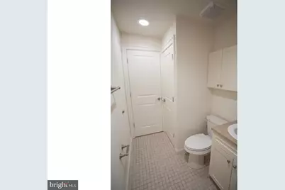 924 Pine Street #2R, Philadelphia, PA 19107 - Photo 9