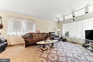 9335 Banes St, Philadelphia, PA 19115 - Photo 7