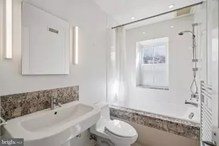 2324 Waverly St, Philadelphia, PA 19146 - Photo 19