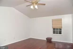 303 Laura Ln, Philadelphia, PA 19116 - Photo 13