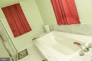 303 Laura Ln, Philadelphia, PA 19116 - Photo 15