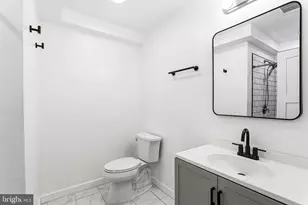 711 W Thompson St, Philadelphia, PA 19122 - Photo 11