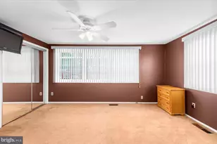 3028 Fairdale Rd, Philadelphia, PA 19154 - Photo 15