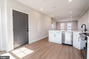 2715 Priya Ln, Philadelphia, PA 19131 - Photo 5