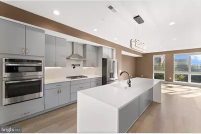 662 N 13th Street, Philadelphia, PA 19123 - Photo 9