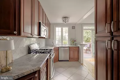 8047 Winston Road, Philadelphia, PA 19118 - Photo 11