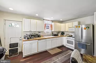 6651 Dorel St, Philadelphia, PA 19142 - Photo 9