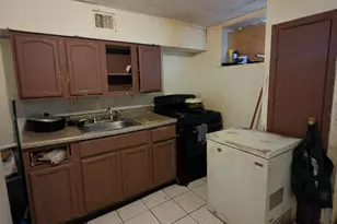 7027 Upland St, Philadelphia, PA 19142 - Photo 3