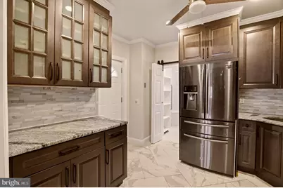 2442 S Lawrence Street, Philadelphia, PA 19148 - Photo 9