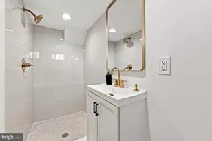 1204 Moore St, Philadelphia, PA 19148 - Photo 29