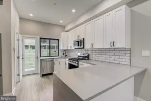 1843 Mountain St, Philadelphia, PA 19145 - Photo 5