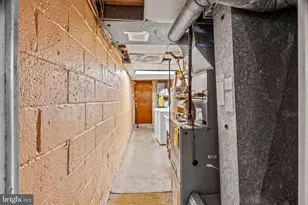 6251 Marsden St, Philadelphia, PA 19135 - Photo 33