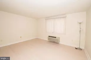 2201 Cherry St, Philadelphia, PA 19103 - Photo 9