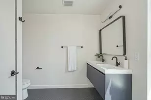 1301 Bainbridge St, Philadelphia, PA 19147 - Photo 17