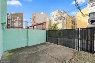1127 Green St, Philadelphia, PA 19123 - Photo 35