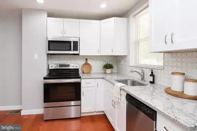 882 N Fallon St, Philadelphia, PA 19139 - Photo 5