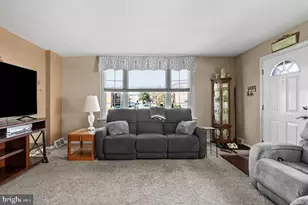 2047 Nester St, Philadelphia, PA 19115 - Photo 5