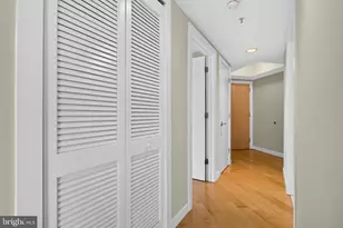 1034 Spruce St, Philadelphia, PA 19107 - Photo 21