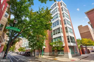 1034 Spruce St, Philadelphia, PA 19107 - Photo 31