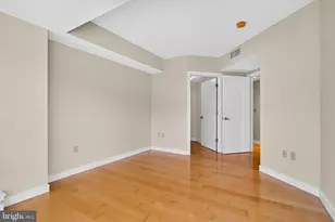 1034 Spruce St, Philadelphia, PA 19107 - Photo 17