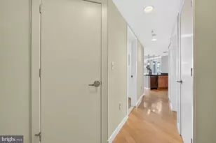 1034 Spruce St, Philadelphia, PA 19107 - Photo 23