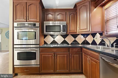 7904 Calvert Street, Philadelphia, PA 19152 - Photo 11