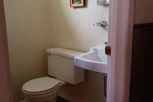 811 Stanwood St, Philadelphia, PA 19111 - Photo 13
