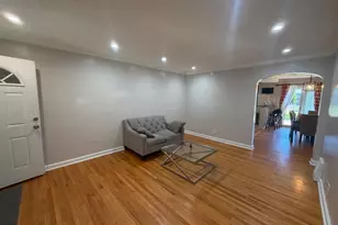 1635 Meribrook Rd, Philadelphia, PA 19151 - Photo 3