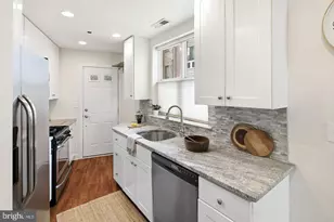 2015 Martha St, Philadelphia, PA 19125 - Photo 9
