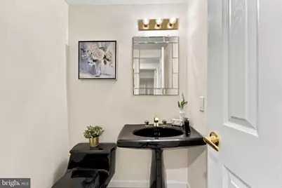 223 N 23rd Street, Philadelphia, PA 19103 - Photo 13