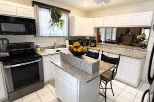 1103 Kenwyn St, Philadelphia, PA 19124 - Photo 9