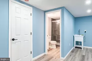 8259 Forrest Ave, Philadelphia, PA 19150 - Photo 29
