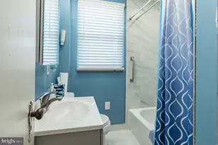 8259 Forrest Ave, Philadelphia, PA 19150 - Photo 37