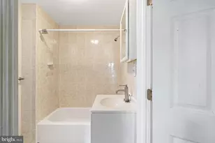 3883 Manor St, Philadelphia, PA 19128 - Photo 9