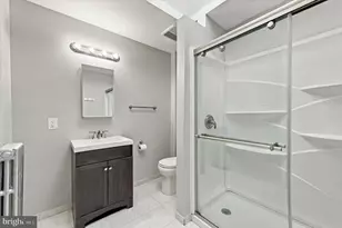 1127 Green St, Philadelphia, PA 19123 - Photo 27