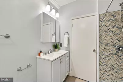1127 Green Street, Philadelphia, PA 19123 - Photo 15