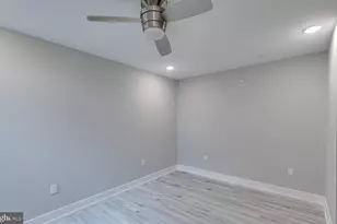 1309 S 52nd St, Philadelphia, PA 19143 - Photo 15