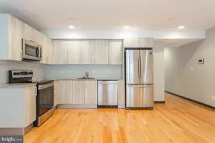 2541 Montrose St, Philadelphia, PA 19146 - Photo 43