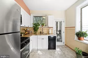 1933 S Lambert St, Philadelphia, PA 19145 - Photo 13