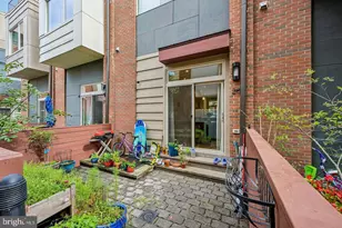 919 N 5th St, Philadelphia, PA 19123 - Photo 33
