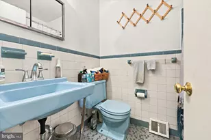 634 Green Ln, Philadelphia, PA 19128 - Photo 11