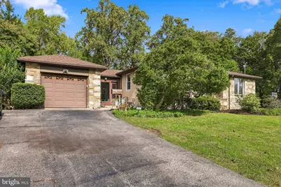 711 Stratford Drive, Philadelphia, PA 19115 - Photo 3