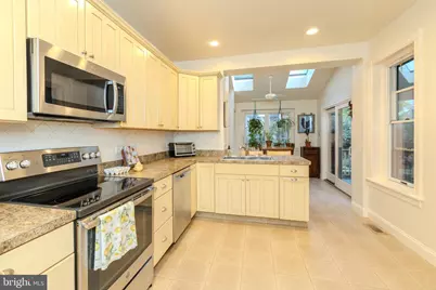 406 W Price Street, Philadelphia, PA 19144 - Photo 15